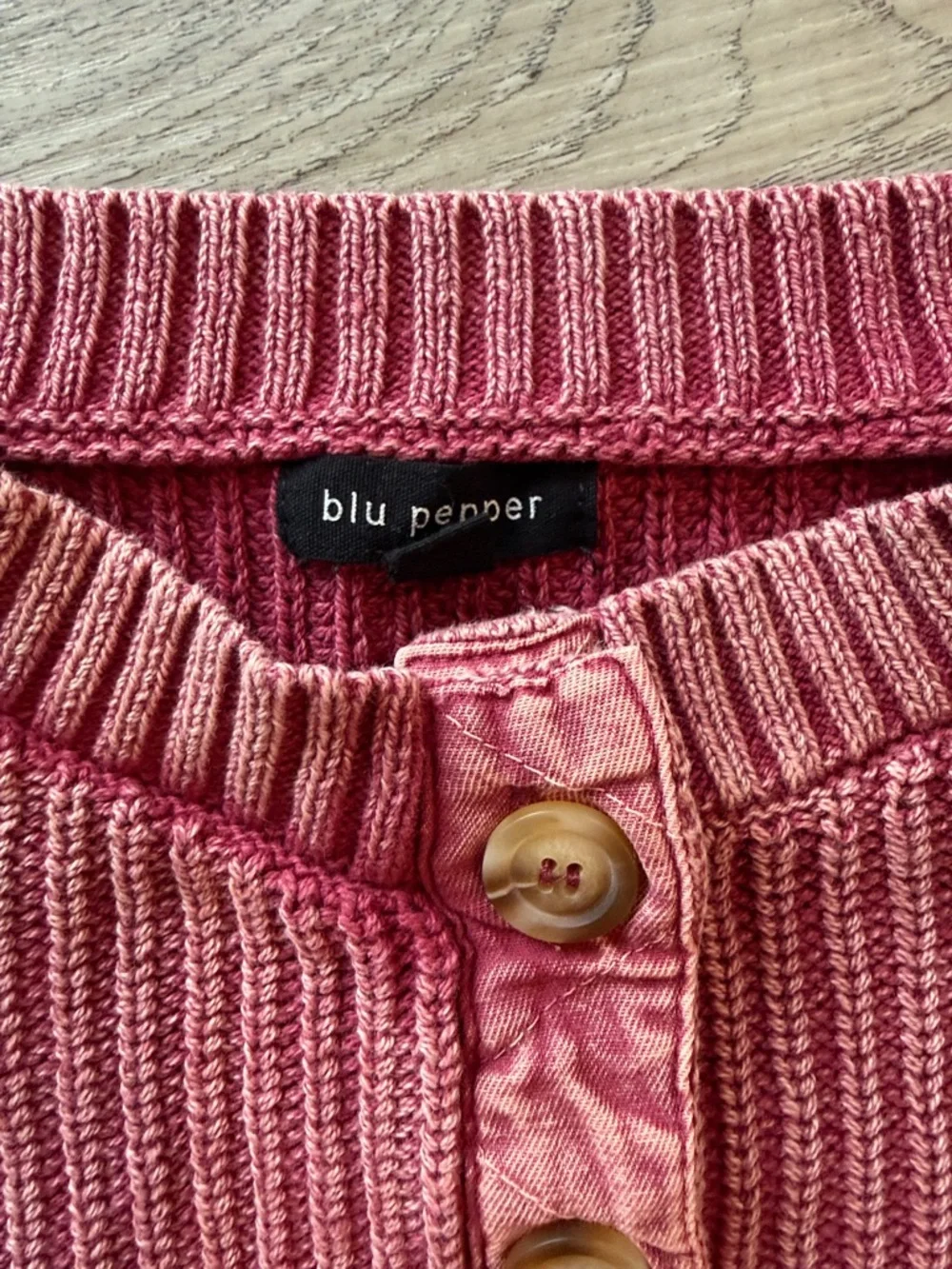 Blu Pepper Washed Rose Button Henley Sweater - Women sz m - Picture 2 of 6